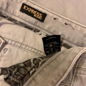 Light grey Express MIA fit super skinny jeans